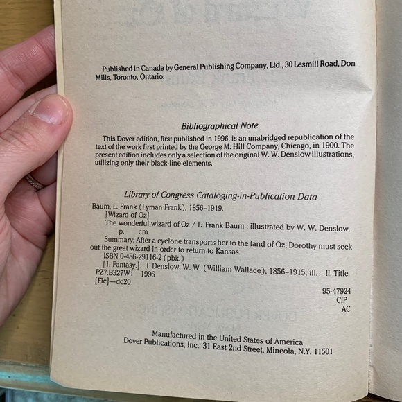 The Wizard Of Oz Book Bundle Of Two Paperback Books Children's And Chapter Book - Picture 4 of 11